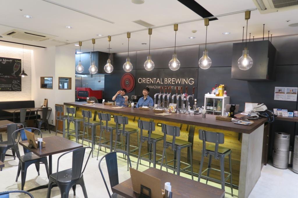 L'Oriental Brewery (Kanazawa) dispose galement d'un bar situ dans la gare - (c) Emmanuel Gillard - Projet Amertume