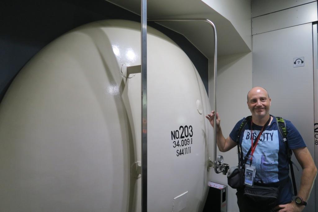 34009 litres dans ce tank de fermentation, et pas un de plus! (Suntory Tokyo-Musashino Brewery) - (c) Emmanuel Gillard - Projet Amertume